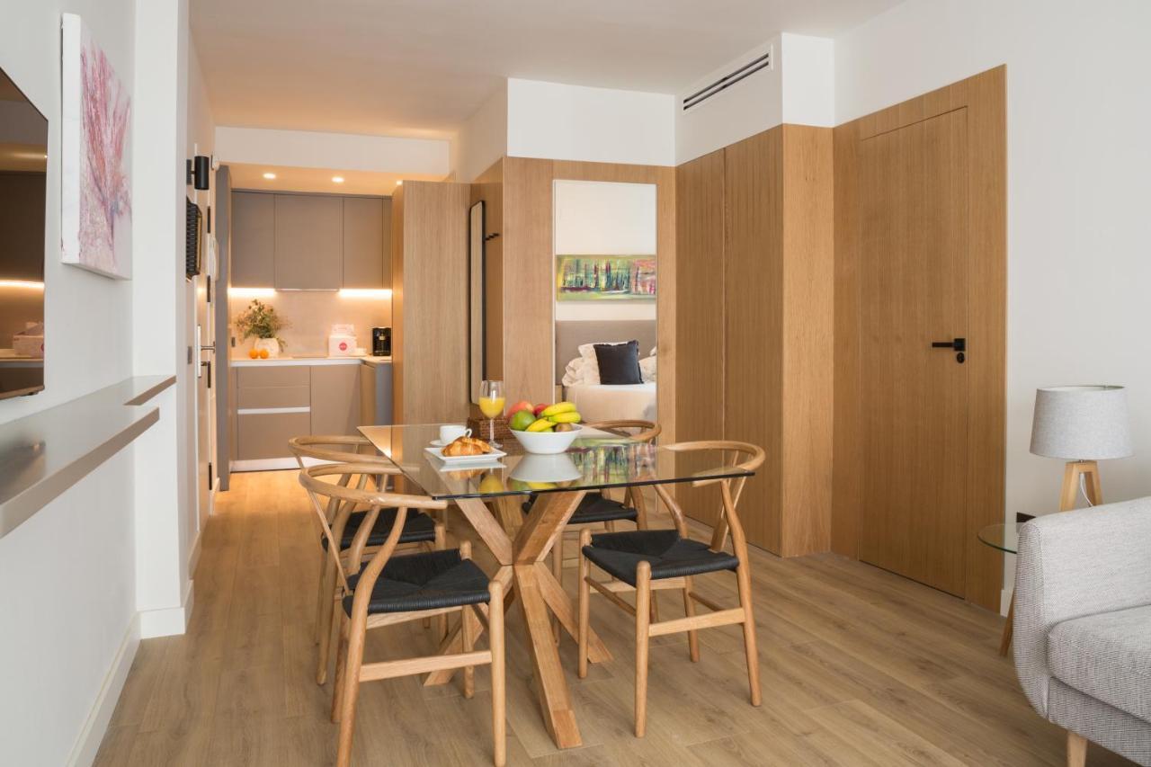 Puerta Catedral Suites Sevilla Bagian luar foto